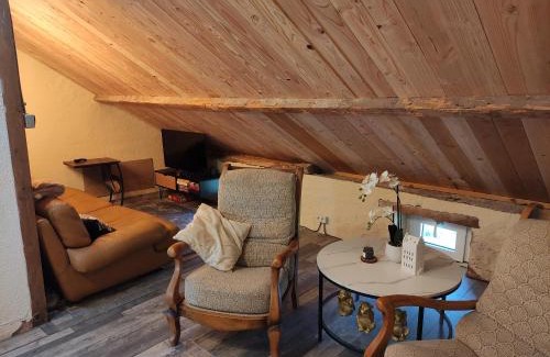 Pionsat Appartement | The Loft
