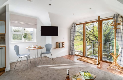 Chipping Campden Cottage | The Loft, sleeping 2 people in a perfect location for exploring the Cotswolds & Shakespeare's county