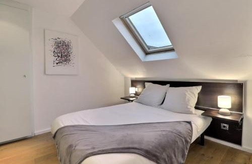 Old Town Appartement | The Loft Under the Roofs - Near the Train Station