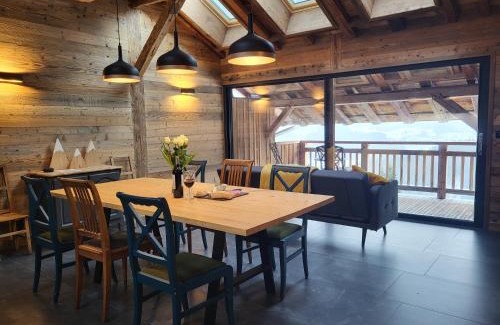 La Cote-d'Arbroz Appartement | The Loft - unique apartment, NR MORZINE