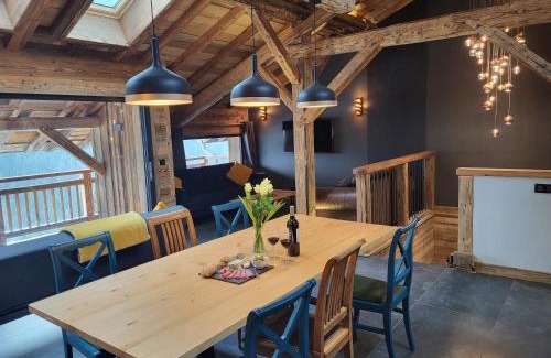 La Cote-d'Arbroz Appartement | The Loft - unique apartment, NR MORZINE