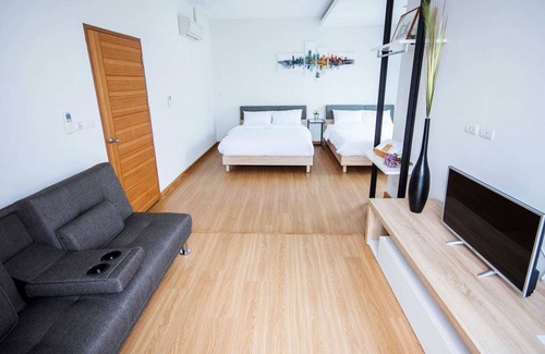 Chonburi Hôtel | The LogBook Room and Cafe