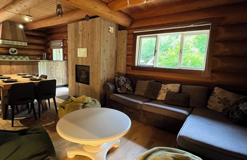 Knesselare Maison | The Loghouse between Ghent and Bruges
