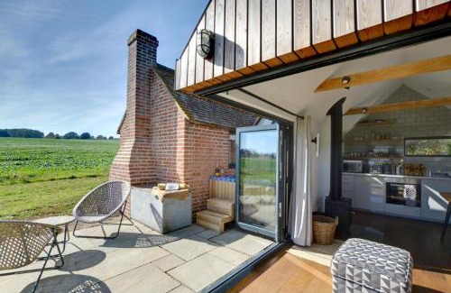 Stone in Oxney Maison | The Lookers Legacy