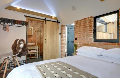 Stone in Oxney Maison | The Lookers Legacy