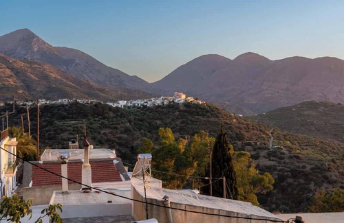 Tourloti Maison | The Lookout in Mirsini - Roof Terrace - AC - WIFI