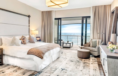 Smith's Hôtel | The Loren at Pink Beach