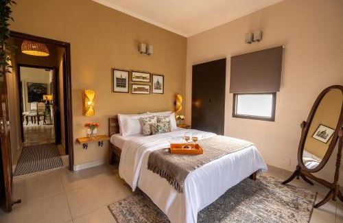 East of Kailash Appartement | The Lotus Loft