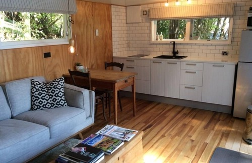 Okere Falls Cottage | Le Love Shack Luxury Lake Edge Escape.