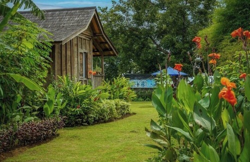 Dencarik Cabine | ❤ The loveshack: a romantic beachfront bungalow ❤