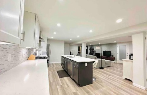 Nauck Maison | The Lowell House: Oasis of Arlington