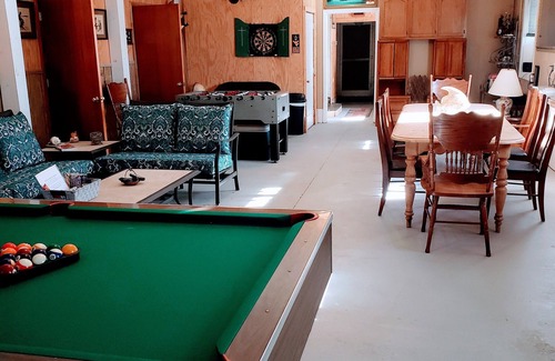 Engelhard Maison | The Lucky Hook, Hyde Co, Waterfront, Pet & Family Friendly w/kayaks, Fireplace