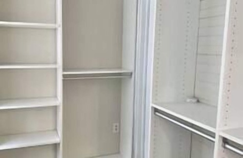 McGinley Square Appartement | The Luna Apartment!