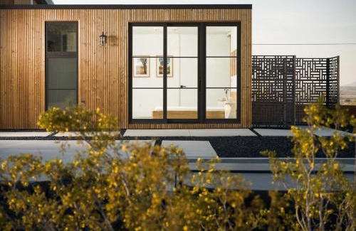 Panorama Heights Maison | The Lunawood - Lux Home Pool and Spa