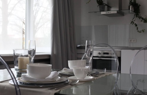 Habenhausen Appartement | La suite de luxe 95m2 / Pour 5 personnes / Ménage quotidien et petit déjeuner sur demande