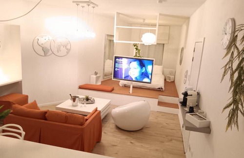 Jumet Appartement | The Luxury White Suite