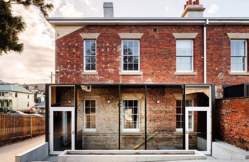 Hobart Central Business District Appartement | The Macquarie Summary