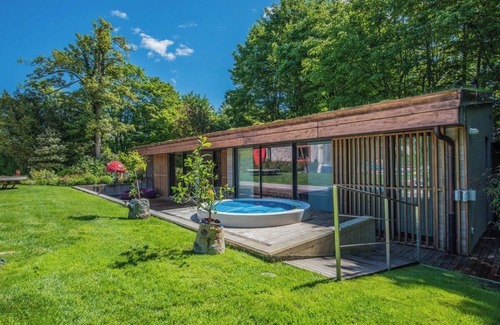 Vandoeuvres Villa | The Magic Genève - Pool View Luxury Suite with Spa