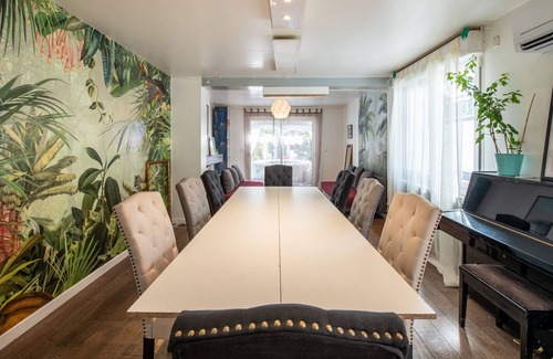Gagny Villa | Maison cosy pour artistes avec salle de danse et studio de musique