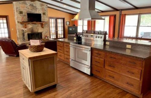 Austinburg Maison | The Main House at Rustic River