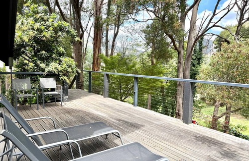 Warburton Maison | The Main House (include Water Cottage)