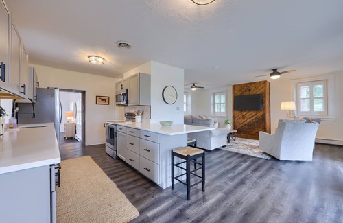 Uniontown Maison | The Manor at Open Range Stables