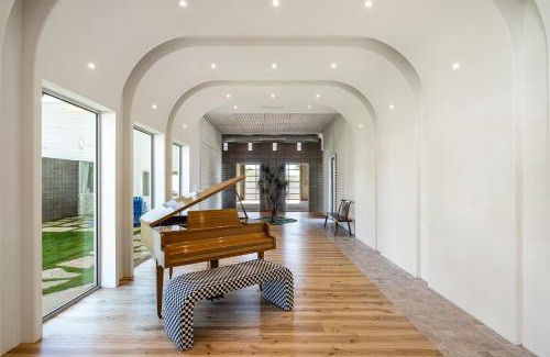 Paradise Valley Village Maison | The Manor at Worth the Wait Ranch