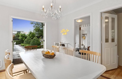 Bowentown Maison | The Manor - Bowentown Holiday Home, BOWENTOWN