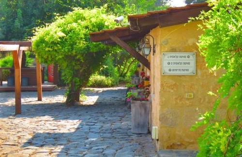 Yesod HaMa'ala Cabine | THE MANSION in yesod hamaala