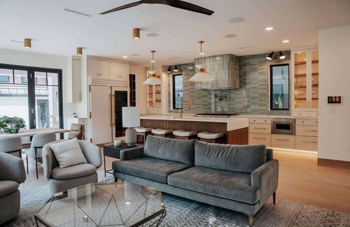 Bouldin Maison | The Marilyn Summary: