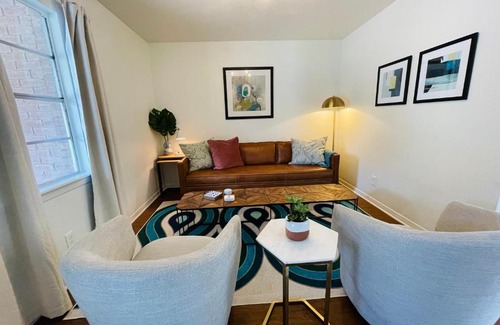 Greater South River City Maison | The Mariposa Wing B by Lodgewell - Spread your wings here