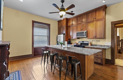 Lafayette Square Maison | 2354: The Marquis Manor by JZ Vacation Rentals