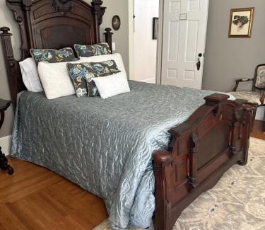 Guthrie Maison | The Martha Dale at The Judges Chambers