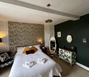 Bourton Maison | The Master Suite, Cotswolds Coaching Inn