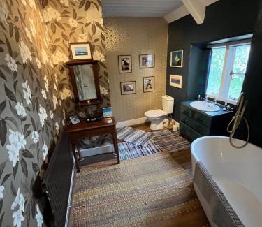 Bourton Maison | The Master Suite, Cotswolds Coaching Inn