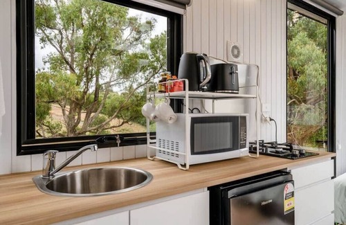 Macclesfield Maison | The Meadows Tiny House by Tiny Away