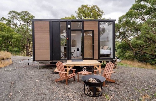 Macclesfield Maison | The Meadows Tiny House by Tiny Away