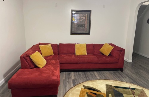 South View Maison | The Medical Professionals Serenity haven. Complete comfort, lots of amenities.