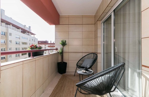 Lumiar Appartement | ✨The Metropolitan: Premium Apartment with Balcony and Parking