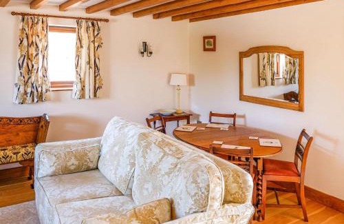 Burton on Trent Maison | The Milking Parlour