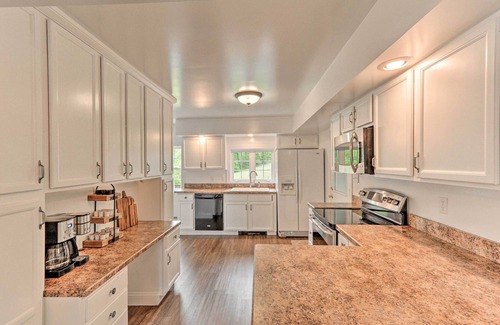 Millersburg Maison | The Millersburg Mountain House Getaway w/ Gazebo!