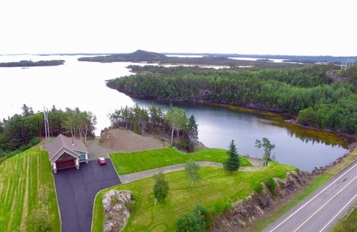 Summerford Maison | The Millhouse Oceanfront Cottage