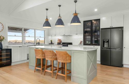 Milton Maison | The Milton Haven - Pet Friendly & Heated Pool