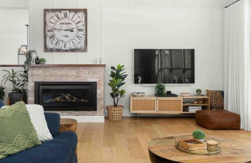 Milton Maison | The Milton Haven - Pet Friendly & Heated Pool