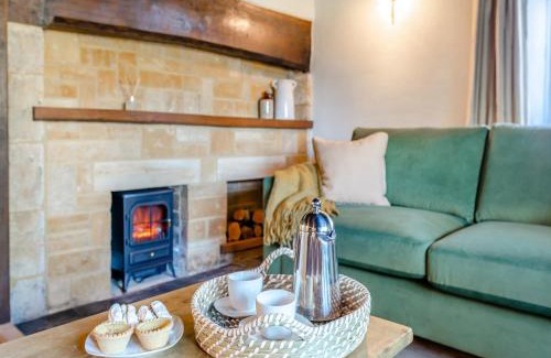 Eleighwater Maison | The Moat House