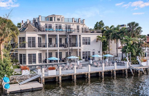 East Fort Lauderdale Maison | The Modern Castle | Canal View & Access | Rooftop | Living Greenhouse | VlLLAS