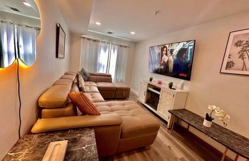 Paterson Appartement | The Modern Suite: 2BR with Free Parking