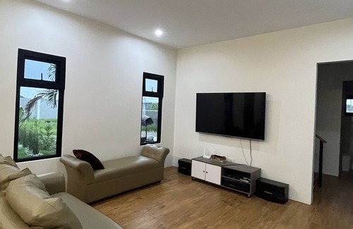 Angeles City Villa | The Moongate, experience peace, relaxing and family oriented space.