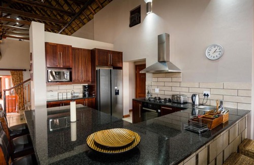 Leeupoort Maison | The Moonstone House 81