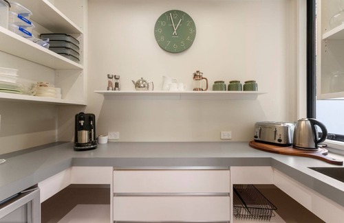 Two Mile Bay Appartement | The Moorings Apartment 6